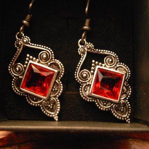 "The Vampire's Kiss" earrings